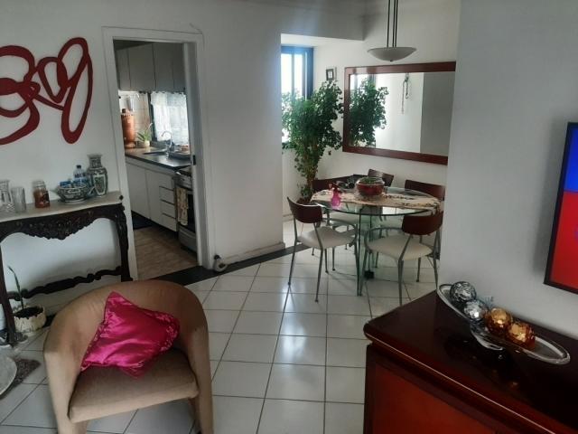 Apartamento para Venda em Salvador - 2