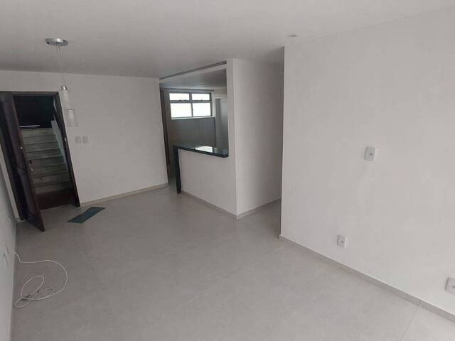 Venda em Costa Azul - Salvador