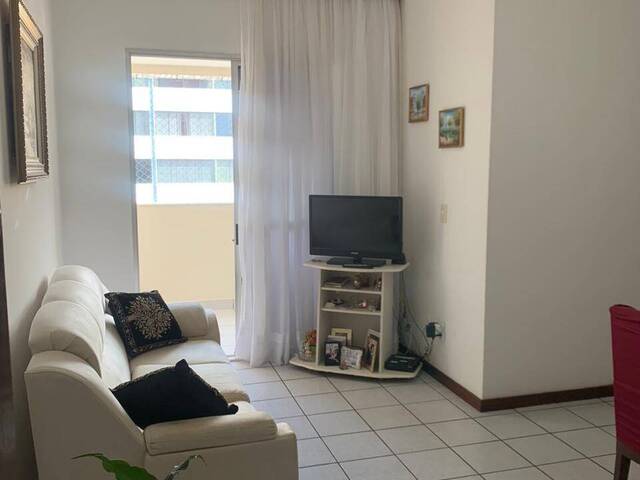 #572 - Apartamento para Venda em Salvador - BA