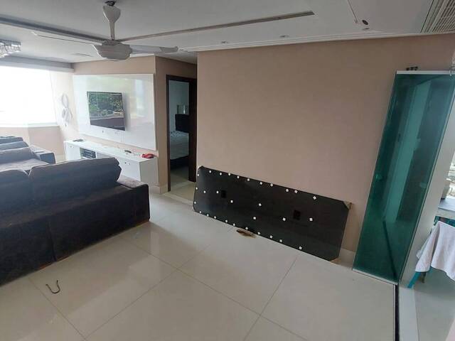 #385 - Apartamento para Venda em Salvador - BA