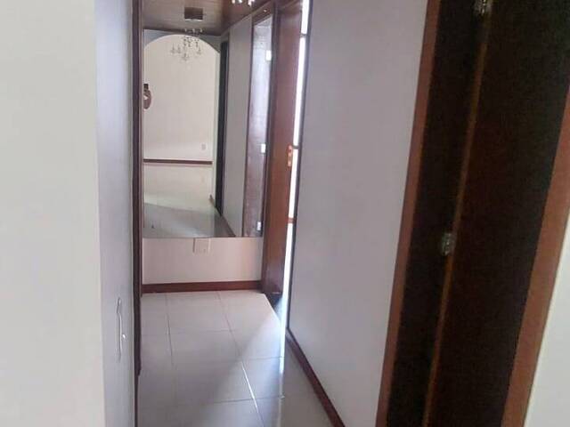#221 - Apartamento para Venda em Salvador - BA