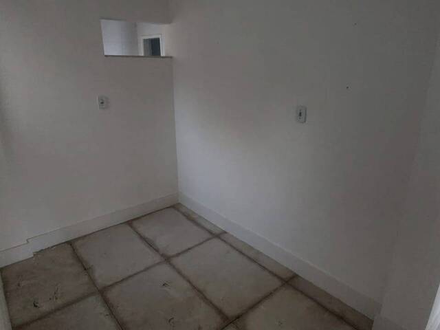 Apartamento para Venda em Salvador - 4