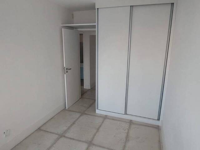 Apartamento para Venda em Salvador - 5