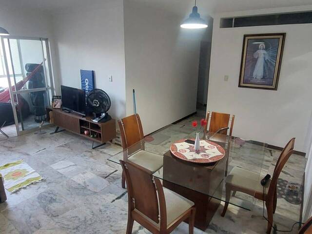 #943 - Apartamento para Venda em Salvador - BA