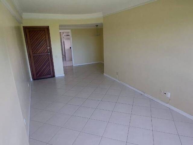 #103 - Apartamento para Venda em Salvador - BA