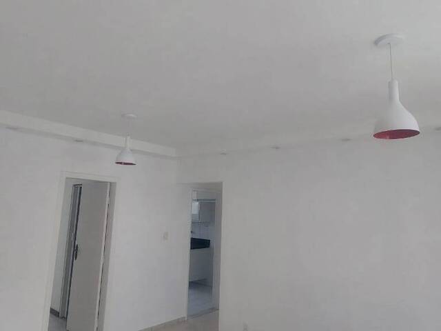#95 - Apartamento para Locação em Salvador - BA
