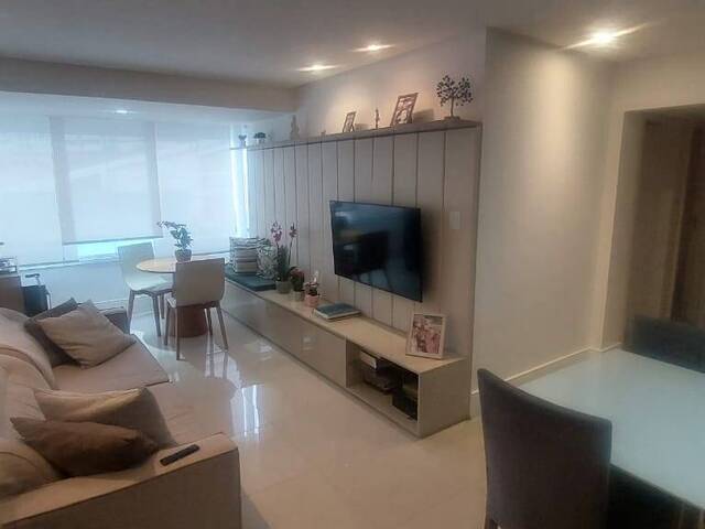 #321 - Apartamento para Venda em Salvador - BA