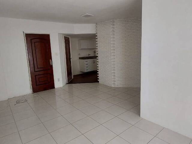 Apartamento para Venda em Salvador - 4