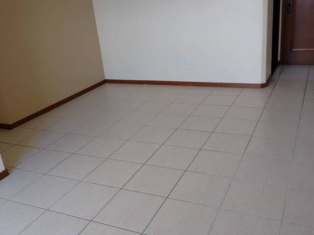 Apartamento para Locação em Salvador - 2