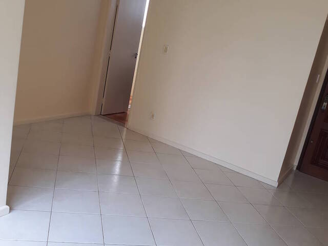 Apartamento para Locação em Salvador - 2