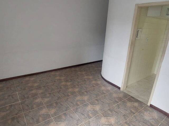 Apartamento para Venda em Salvador - 2